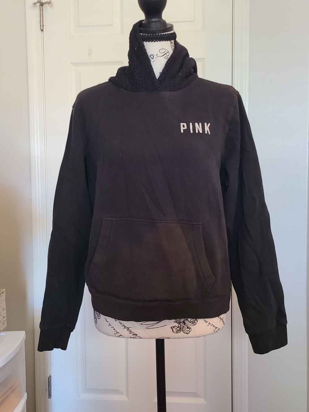 PINK Victoria's Secret Black Hoodie Label Detail